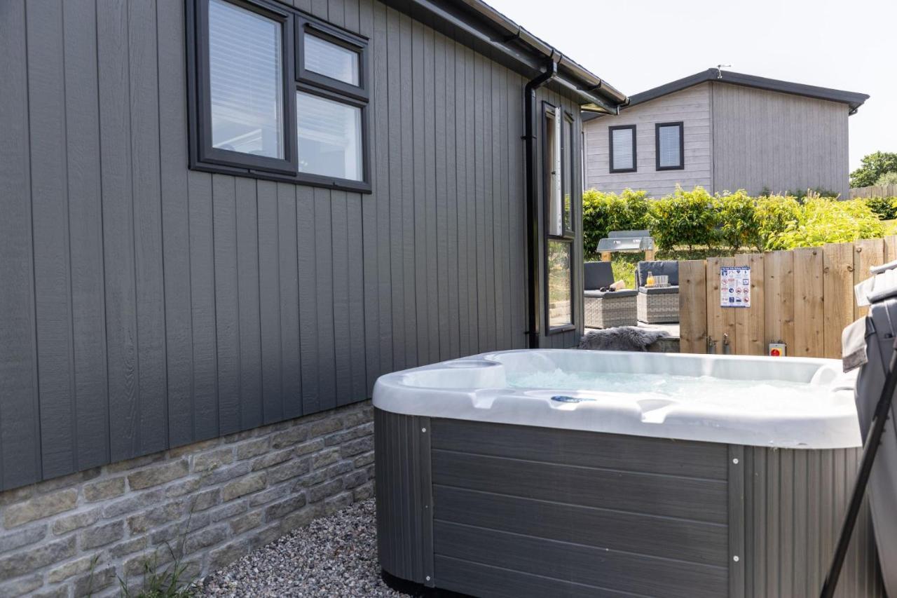 Rose Lodge, 21 Roadford Lake Lodges Lifton エクステリア 写真