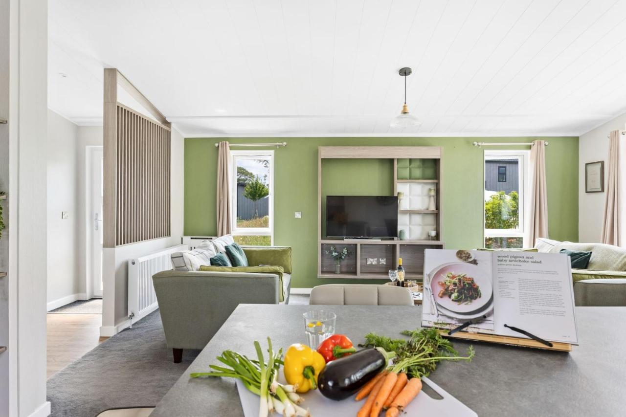 Rose Lodge, 21 Roadford Lake Lodges Lifton エクステリア 写真
