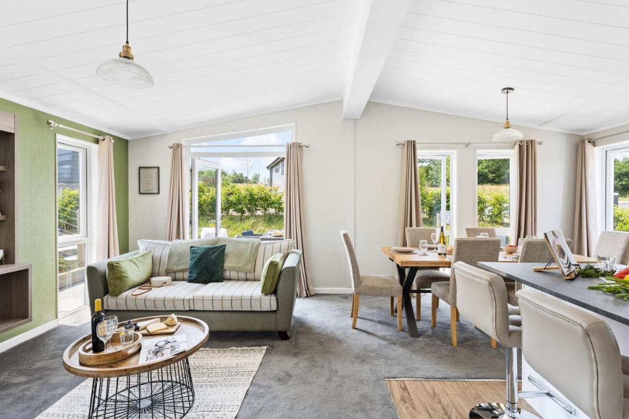 Rose Lodge, 21 Roadford Lake Lodges Lifton エクステリア 写真
