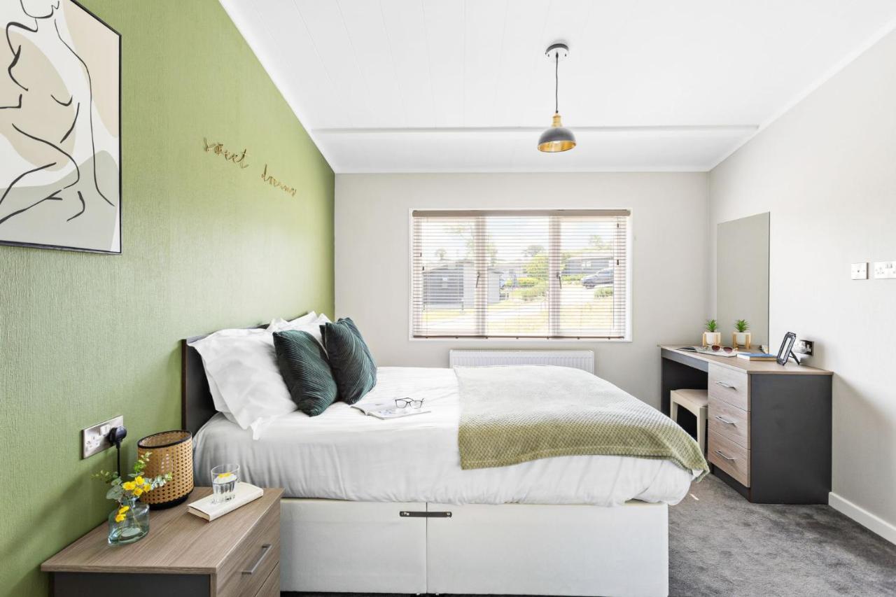 Rose Lodge, 21 Roadford Lake Lodges Lifton エクステリア 写真